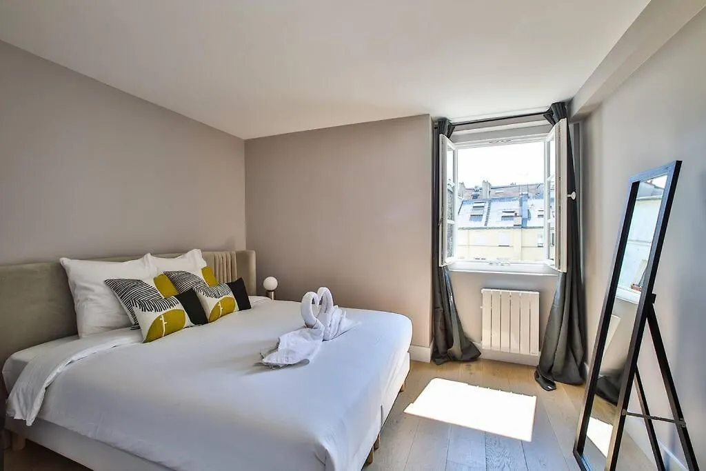 41.Typical Parisian Flat#4Pers#Le Marais#Beaubourg Apartment